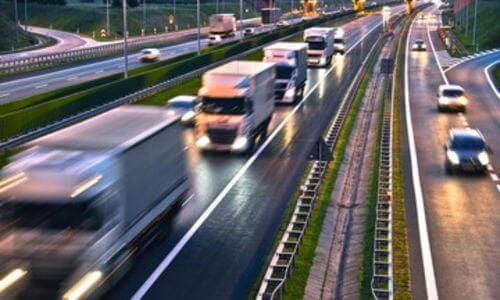 mezzi di trasporto per merci su strade nazionali ed internazionali